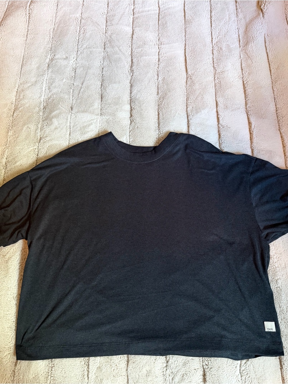 🥳 *SALE* Vuori Energy Tee, Black Heather, Size Small